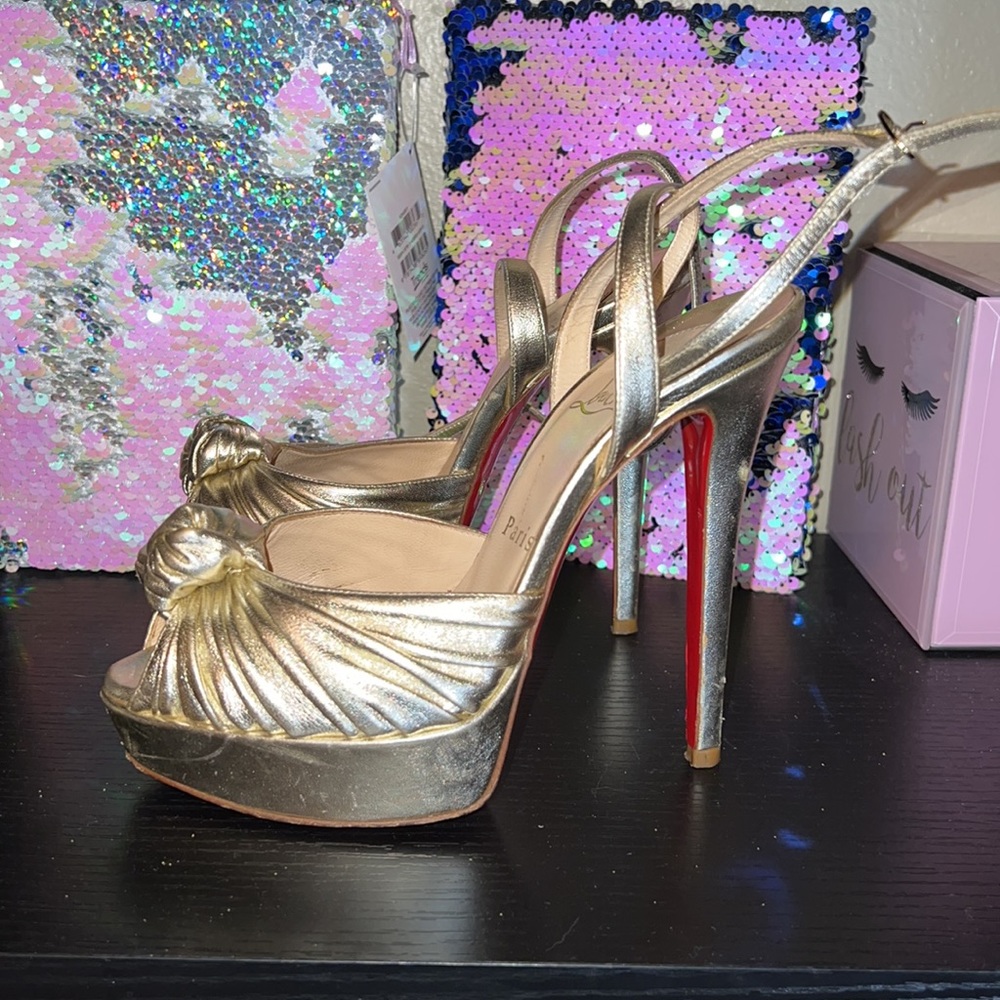 ✨SOLD✨Christian louboutin greissimo mule